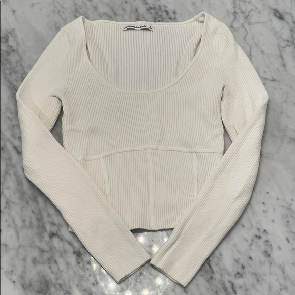 Abercrombie & Fitch Cream Ribbed Sweater 
Size: S - Picture 1 of 3